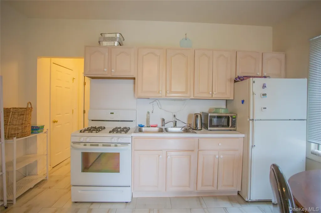 136 E Olive Street Long Beach NY 11561