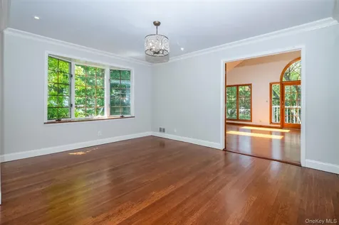 177 Puritan Drive Scarsdale NY 10583