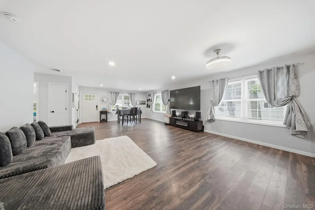 153 Ridgewood Avenue Middletown NY 10940