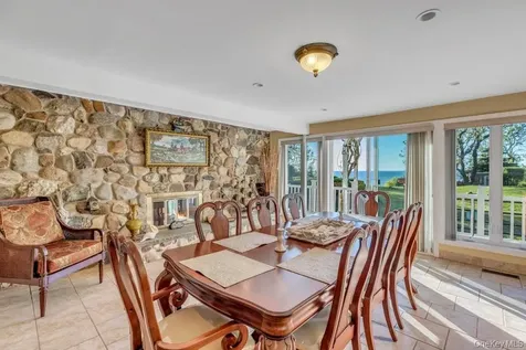 995 Red Fox Road Mattituck NY 11952
