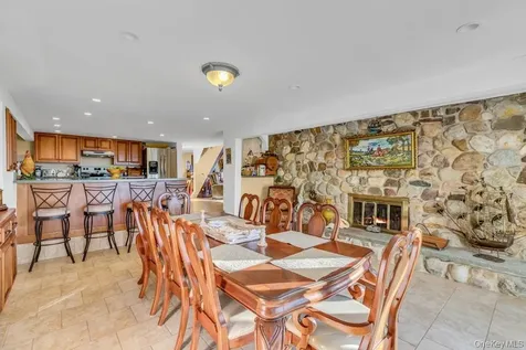995 Red Fox Road Mattituck NY 11952