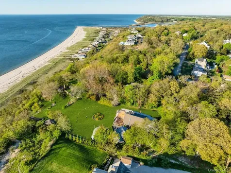 995 Red Fox Road Mattituck NY 11952