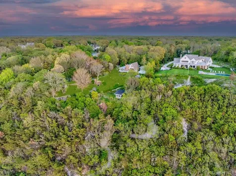 995 Red Fox Road Mattituck NY 11952