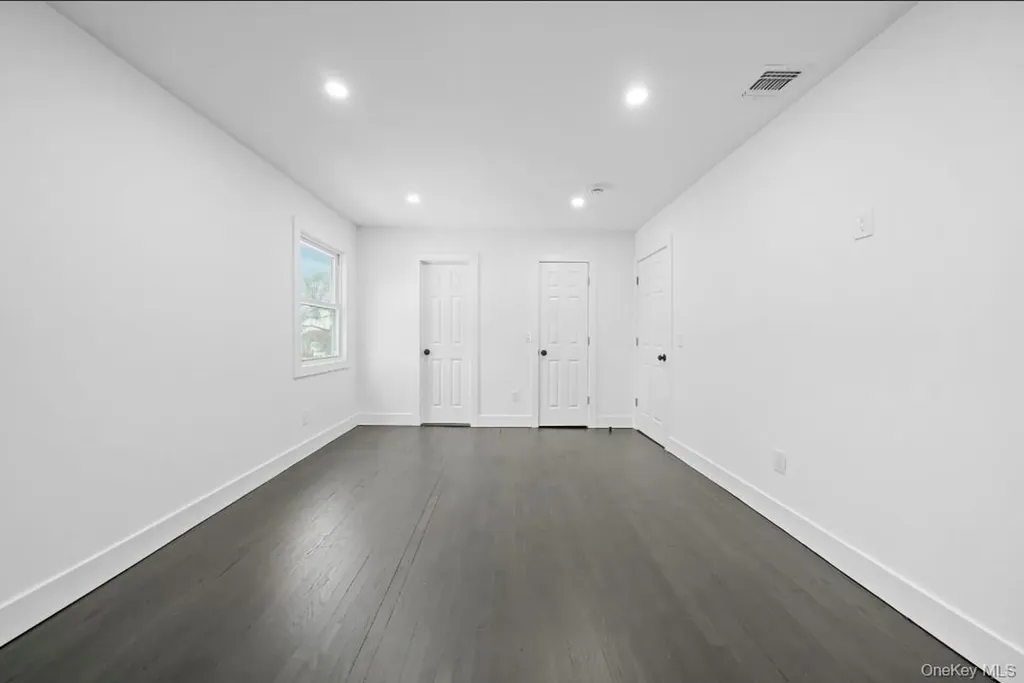 200 Irish Lane Islip Terrace NY 11752