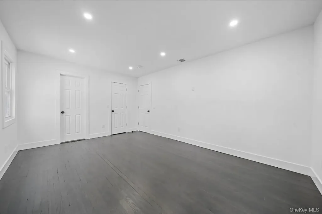 200 Irish Lane Islip Terrace NY 11752