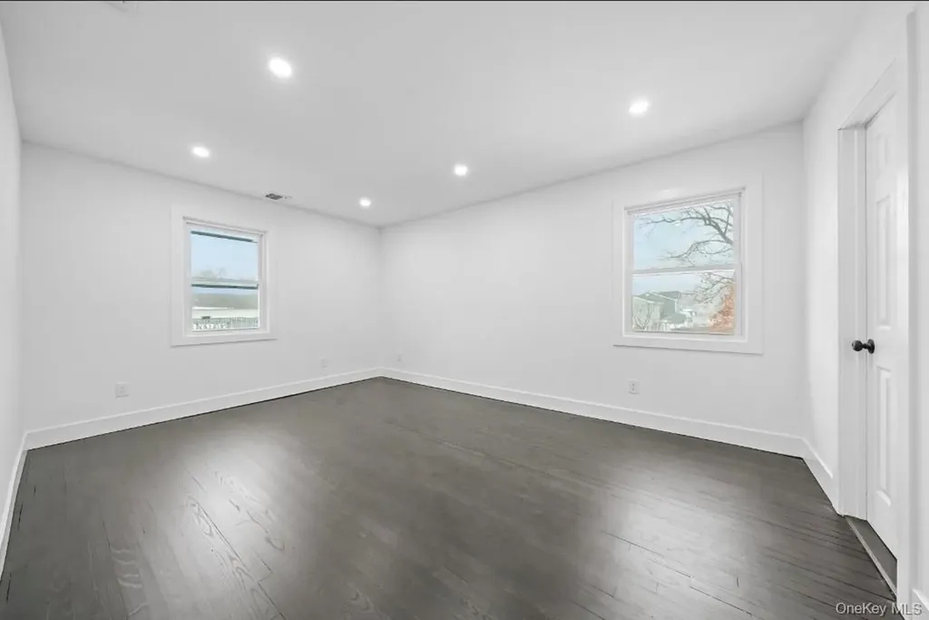 200 Irish Lane Islip Terrace NY 11752