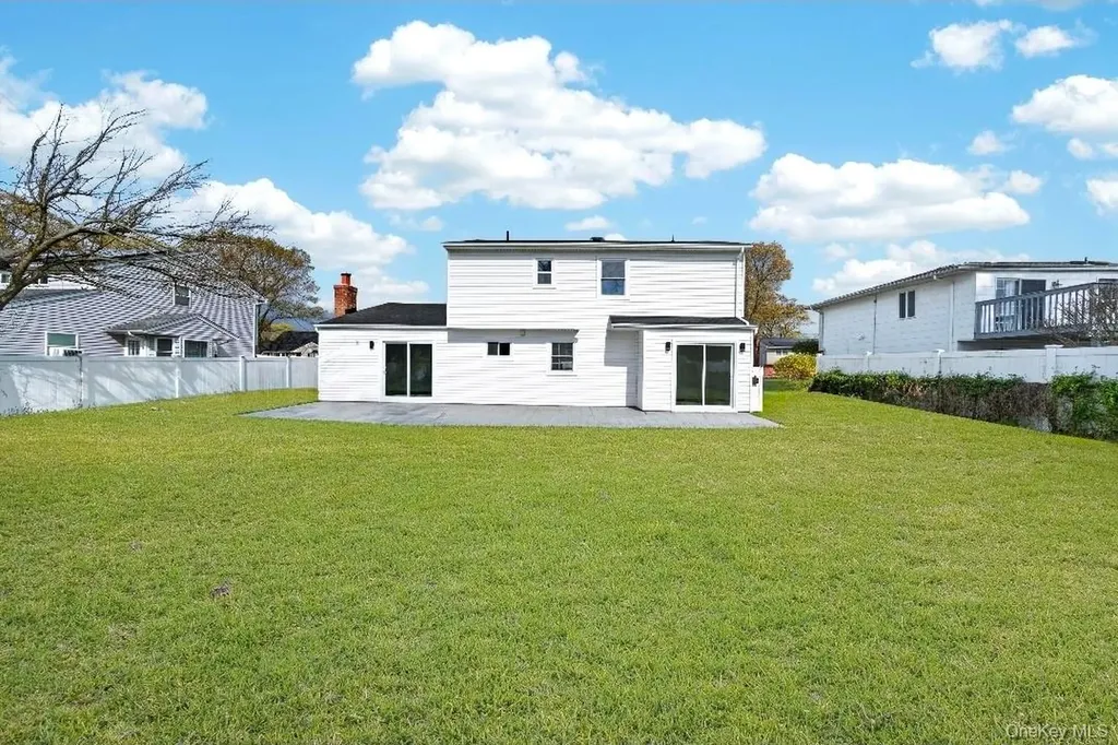200 Irish Lane Islip Terrace NY 11752