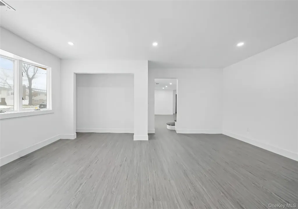 200 Irish Lane Islip Terrace NY 11752