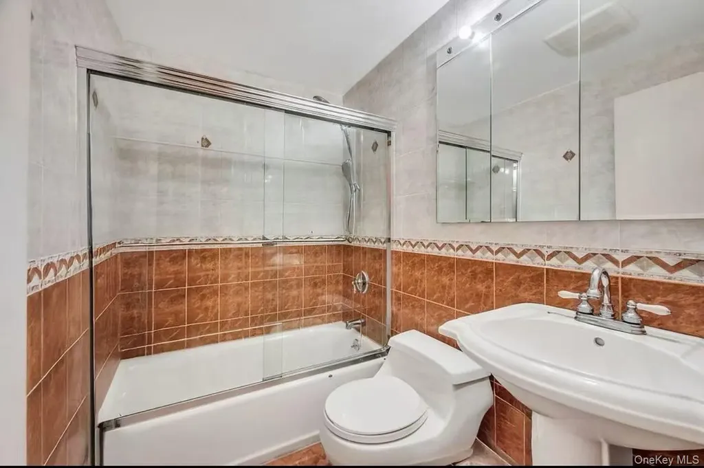 46-12 161st Street Flushing NY 11358