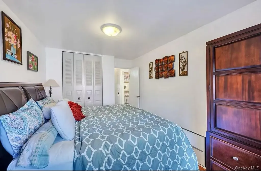 46-12 161st Street Flushing NY 11358