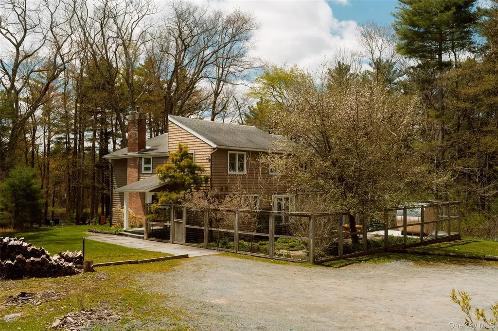 4 Bradford Road Forestburgh NY 12777