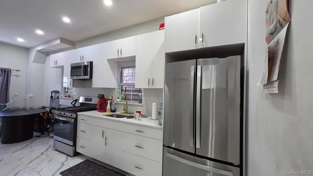 811 E 8th Street Brooklyn NY 11230