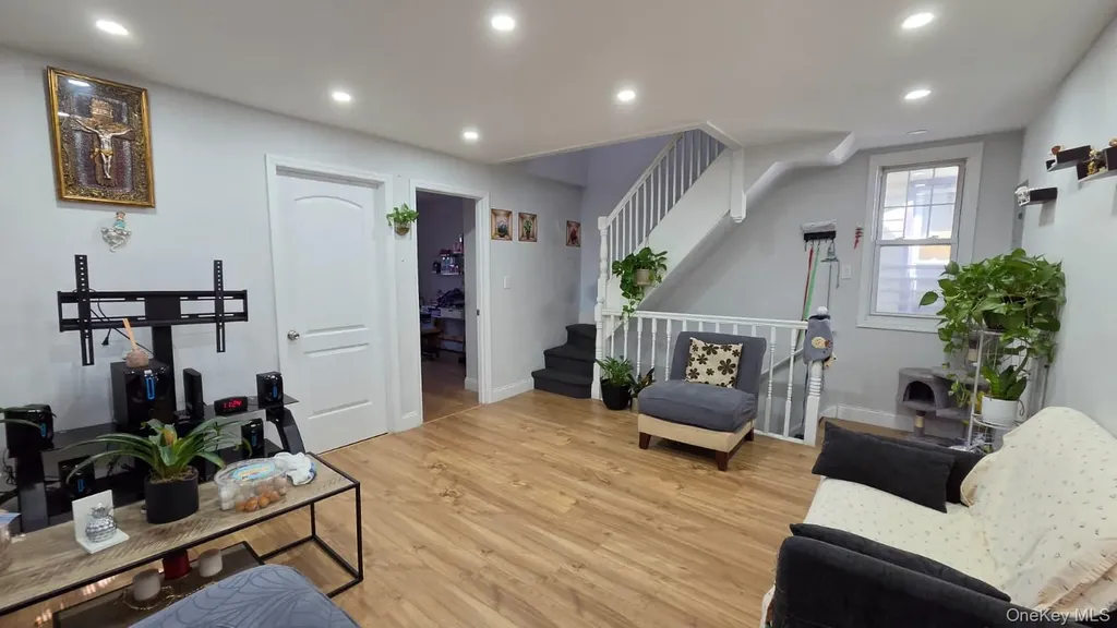 811 E 8th Street Brooklyn NY 11230