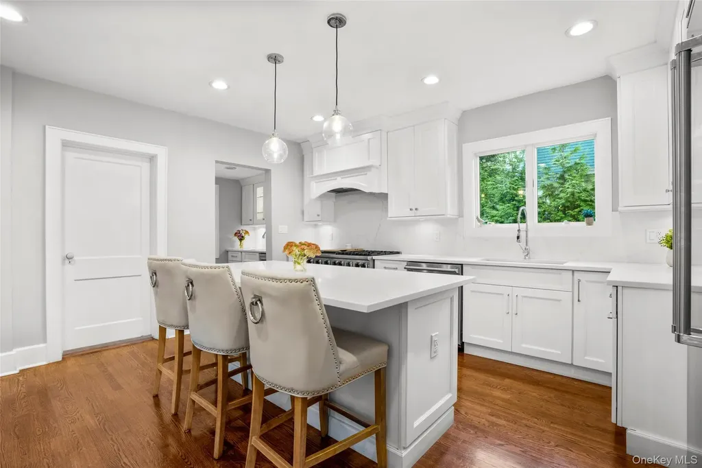 20 Elk Avenue New Rochelle NY 10804
