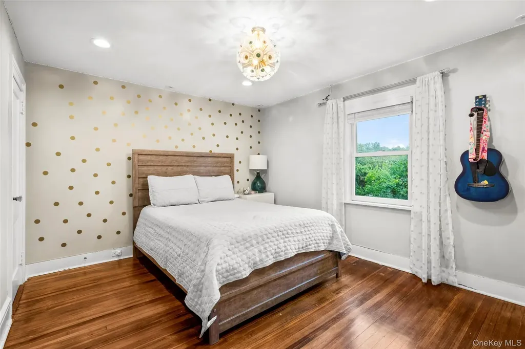 20 Elk Avenue New Rochelle NY 10804