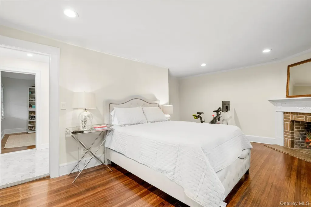 20 Elk Avenue New Rochelle NY 10804