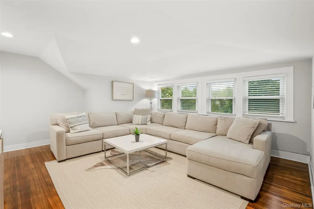 20 Elk Avenue New Rochelle NY 10804