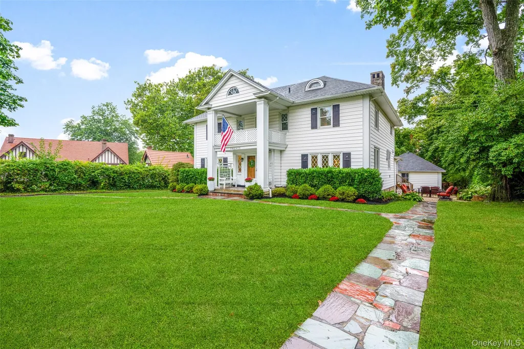 20 Elk Avenue New Rochelle NY 10804