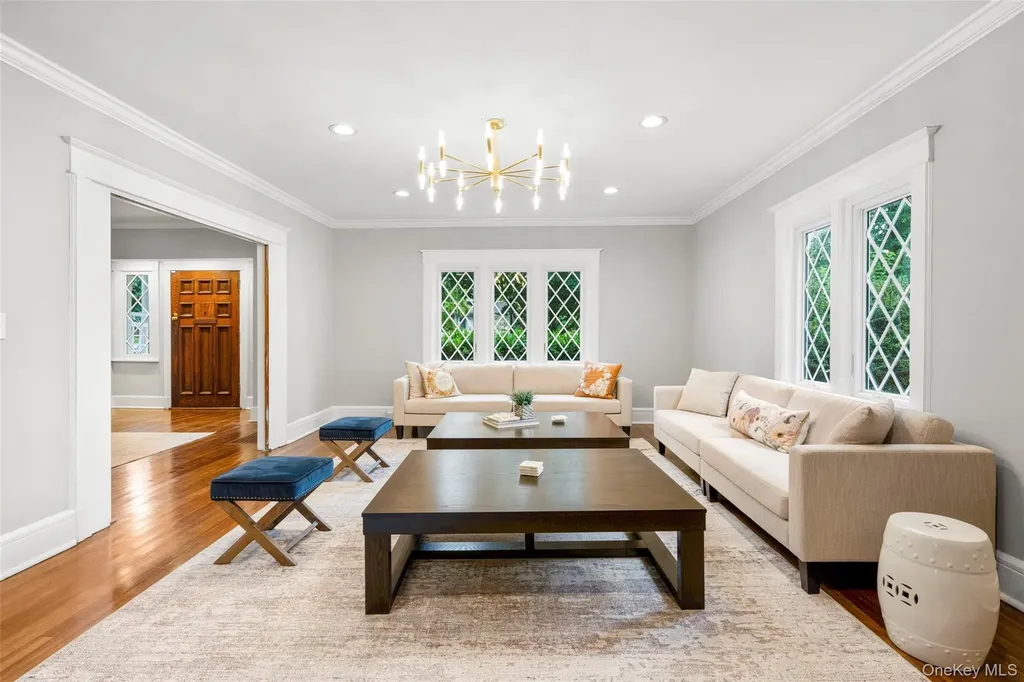 20 Elk Avenue New Rochelle NY 10804