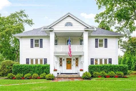 20 Elk Avenue New Rochelle NY 10804
