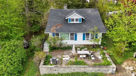 8 Hoyt Street South Salem NY 10590