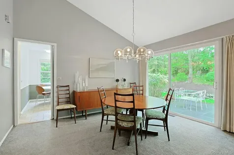 29 Maplewood Way Pleasantville NY 10570
