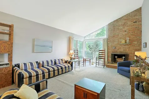 29 Maplewood Way Pleasantville NY 10570