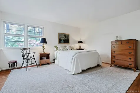 29 Maplewood Way Pleasantville NY 10570