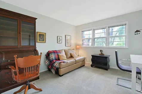 29 Maplewood Way Pleasantville NY 10570