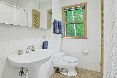 29 Maplewood Way Pleasantville NY 10570