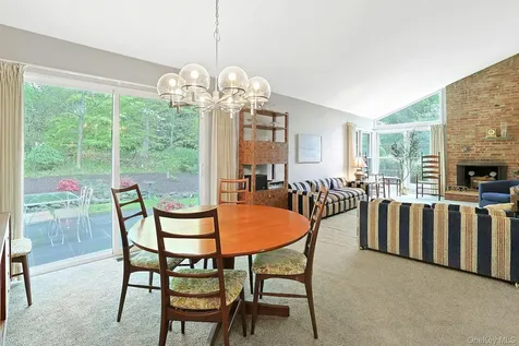 29 Maplewood Way Pleasantville NY 10570