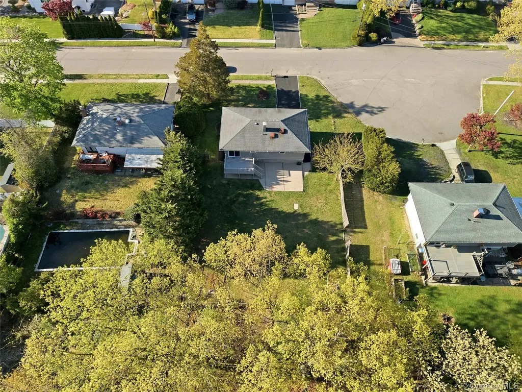 49 Sandy Hollow Drive Smithtown NY 11787