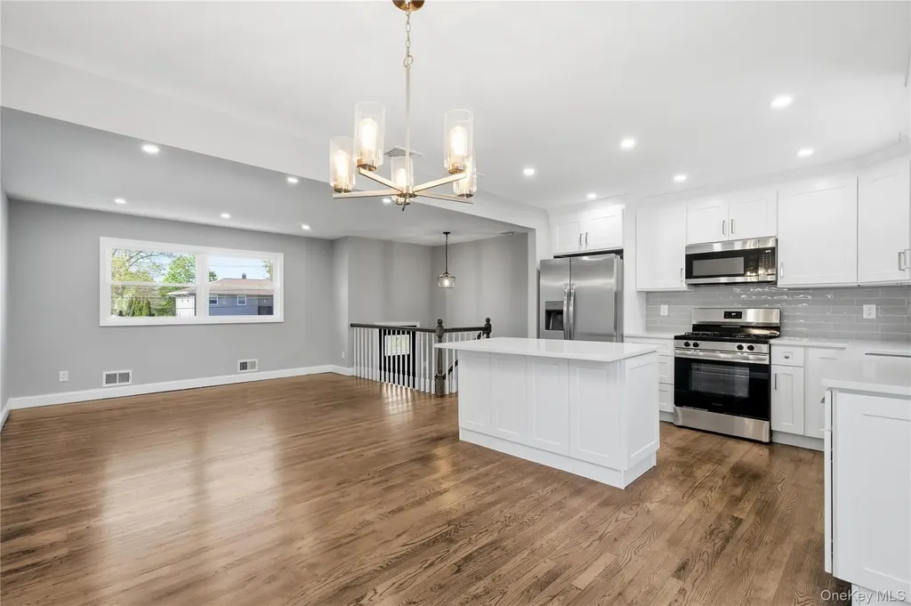 49 Sandy Hollow Drive Smithtown NY 11787