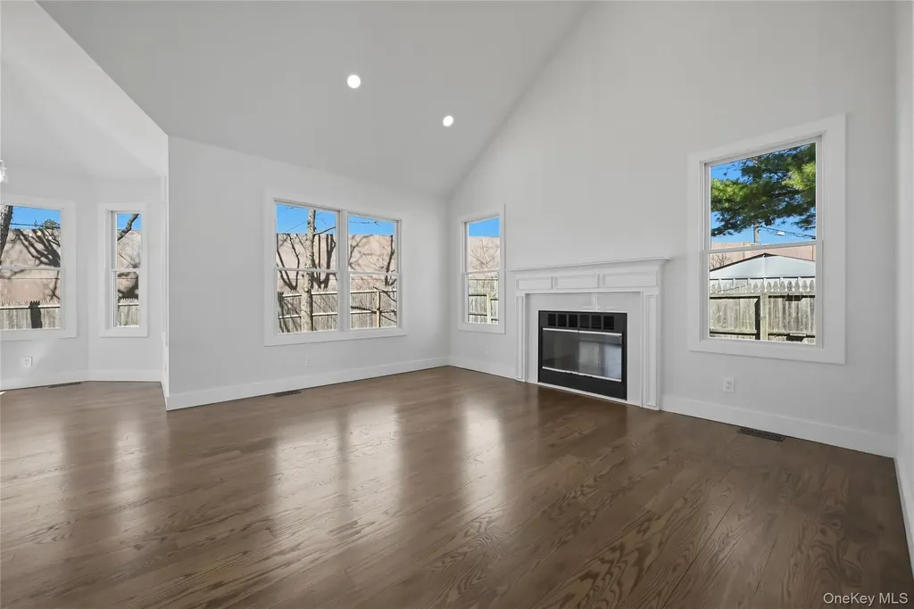 112 S Hillside Avenue Nesconset NY 11767