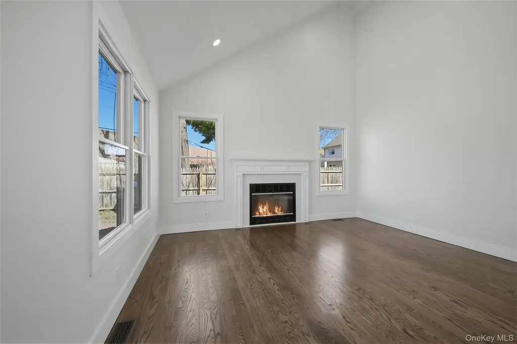 112 S Hillside Avenue Nesconset NY 11767