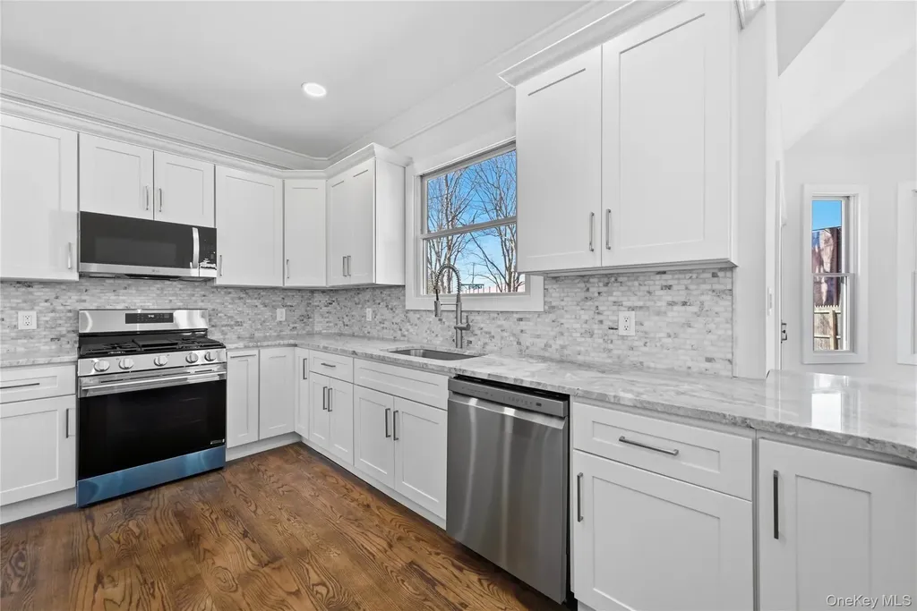 112 S Hillside Avenue Nesconset NY 11767