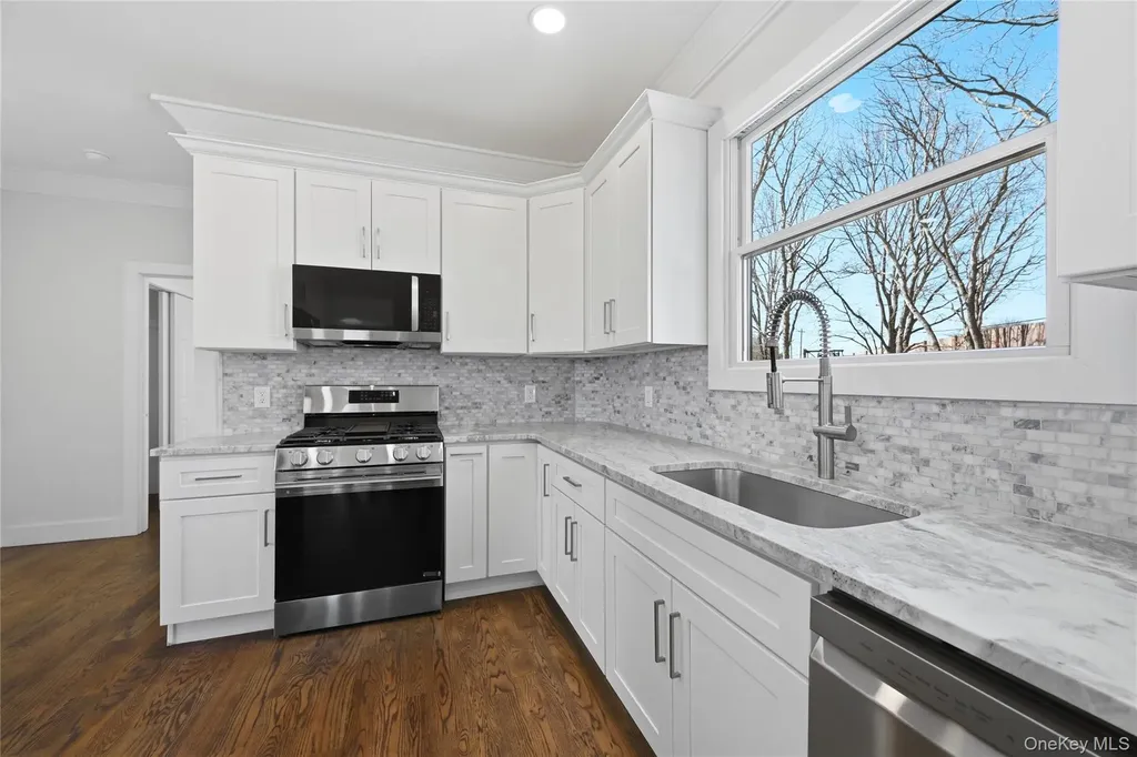 112 S Hillside Avenue Nesconset NY 11767
