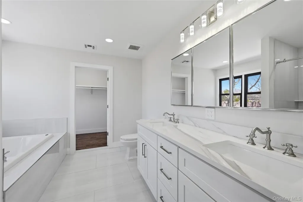 112 S Hillside Avenue Nesconset NY 11767