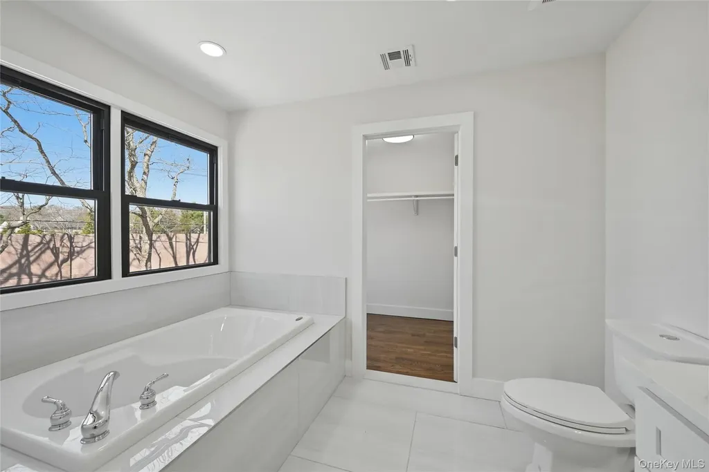 112 S Hillside Avenue Nesconset NY 11767