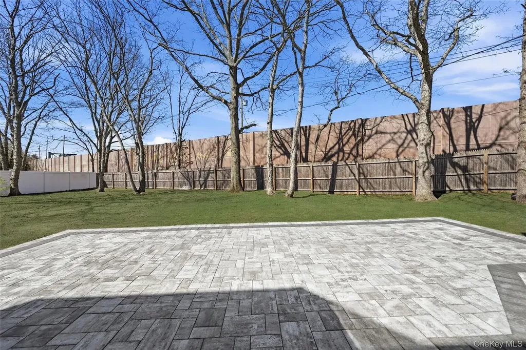 112 S Hillside Avenue Nesconset NY 11767