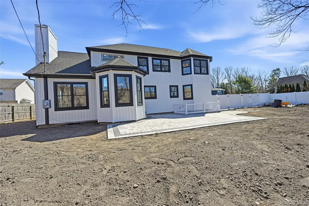 112 S Hillside Avenue Nesconset NY 11767