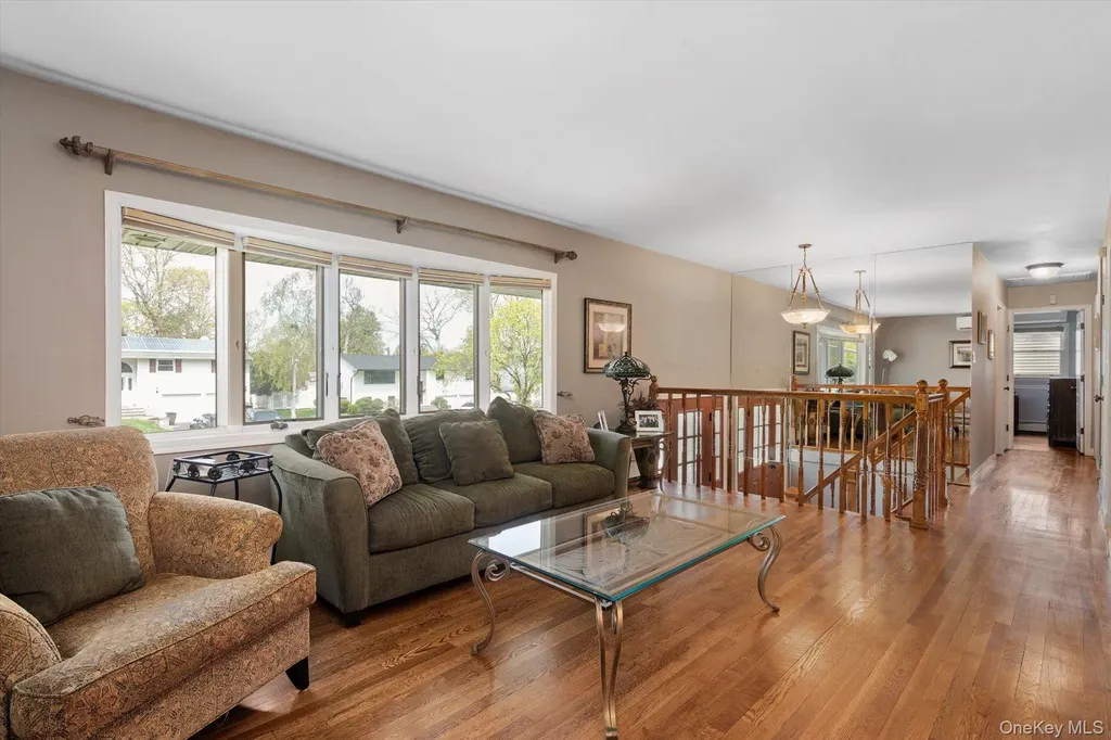 25 Fisher Road Commack NY 11725