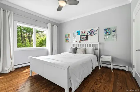 4 Cross Lane Glen Head NY 11545