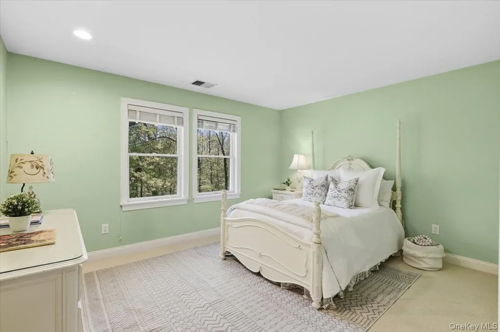 44 Scofield Road Pound Ridge NY 10576