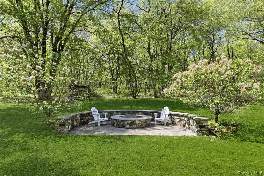 44 Scofield Road Pound Ridge NY 10576