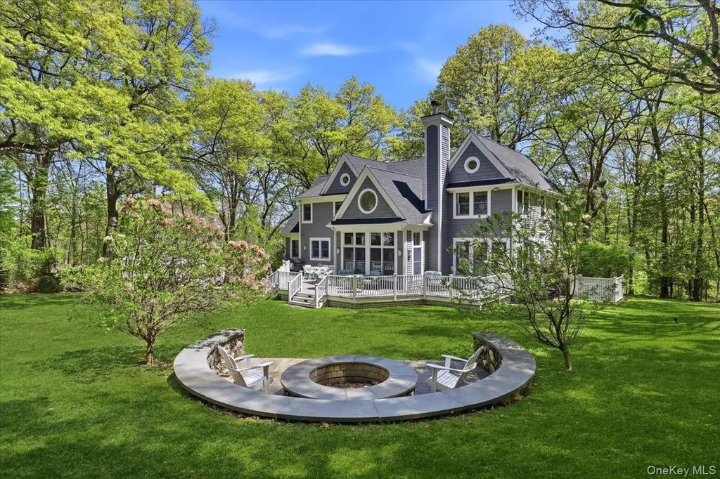 44 Scofield Road Pound Ridge NY 10576
