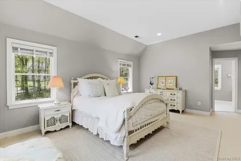 44 Scofield Road Pound Ridge NY 10576
