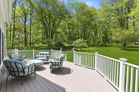 44 Scofield Road Pound Ridge NY 10576
