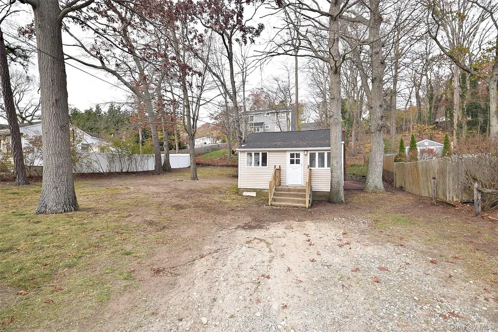 229 Locust Drive Rocky Point NY 11778