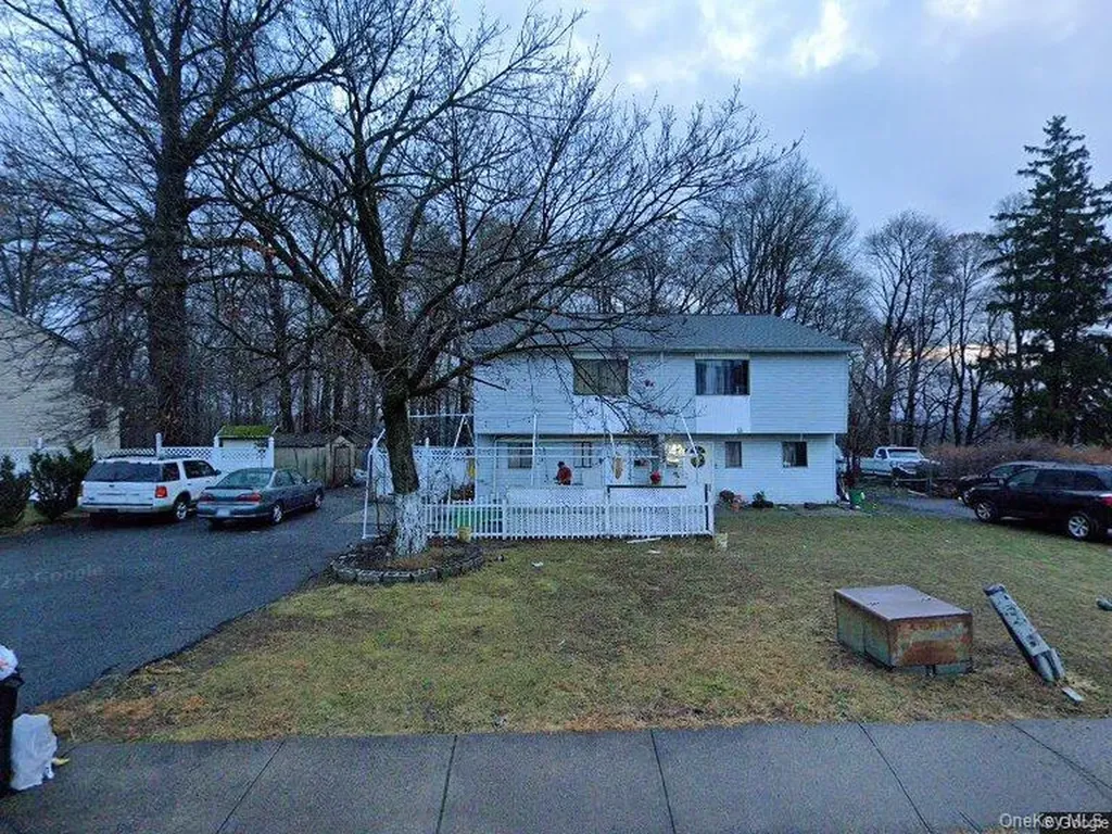 22 Slinn Avenue Spring Valley NY 10977